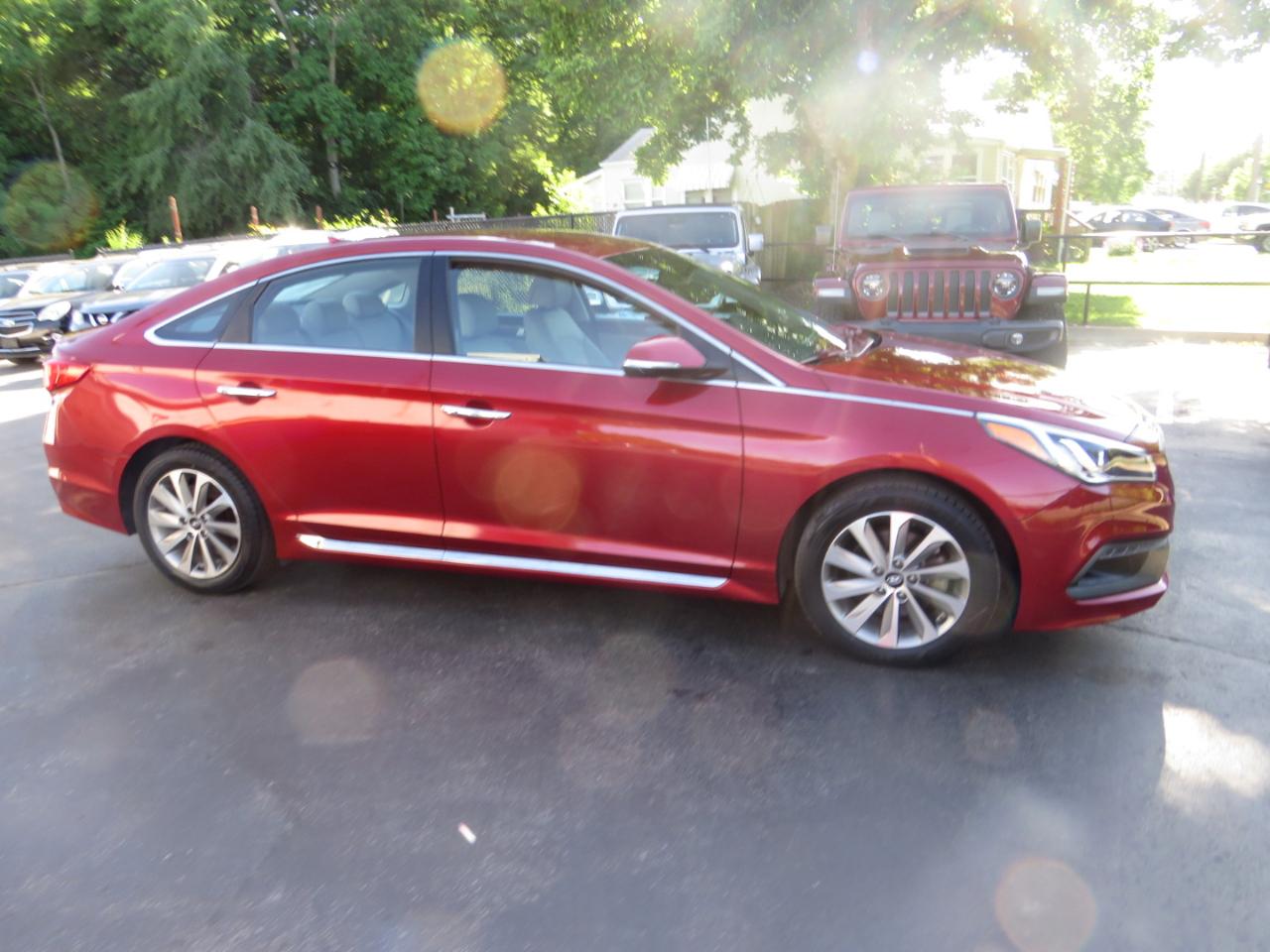 Hyundai Sonata 4dr Sdn 2.4L Sport 2015