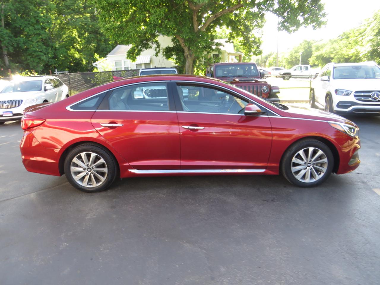 Hyundai Sonata 4dr Sdn 2.4L Sport 2015