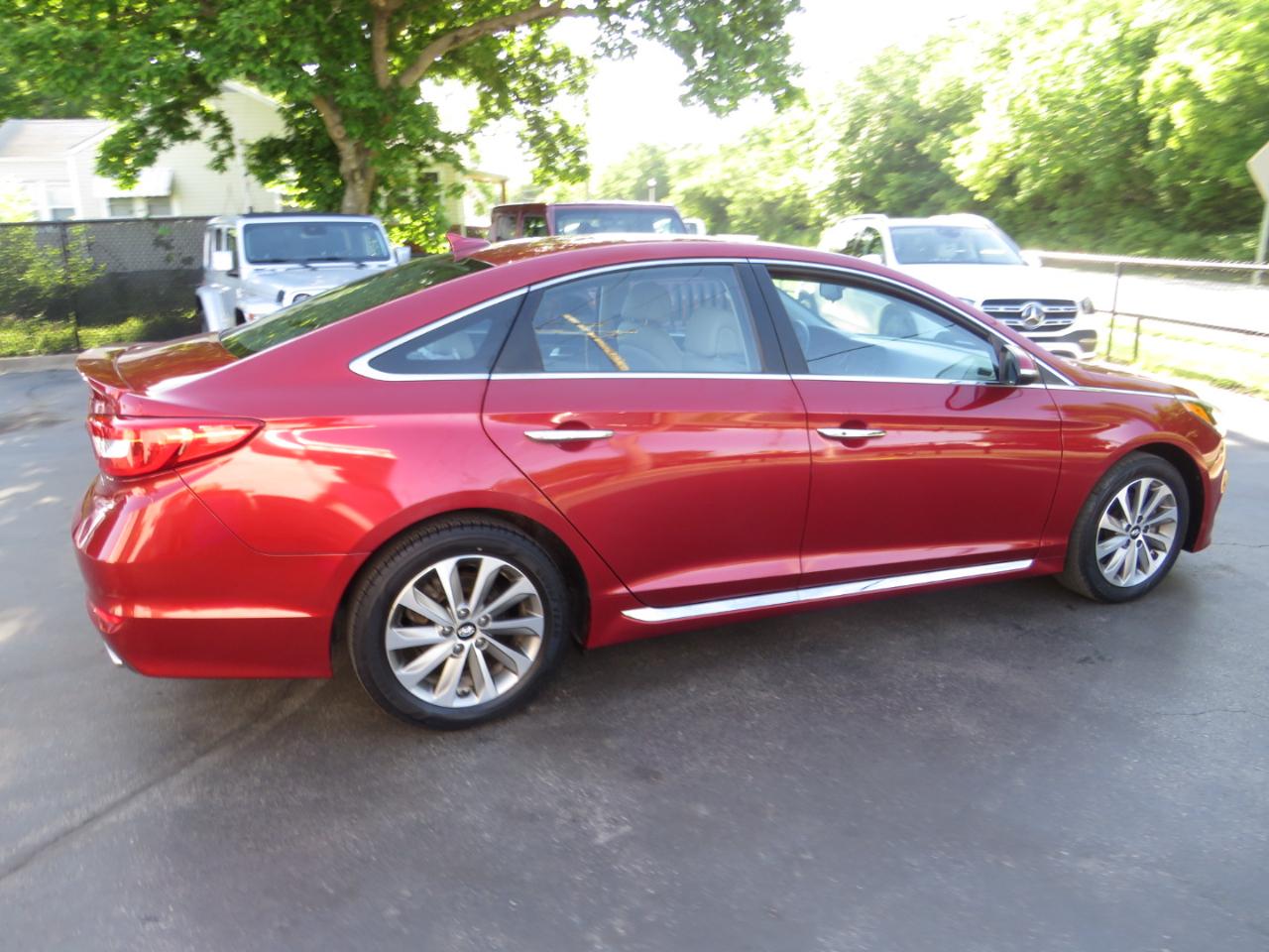 Hyundai Sonata 4dr Sdn 2.4L Sport 2015