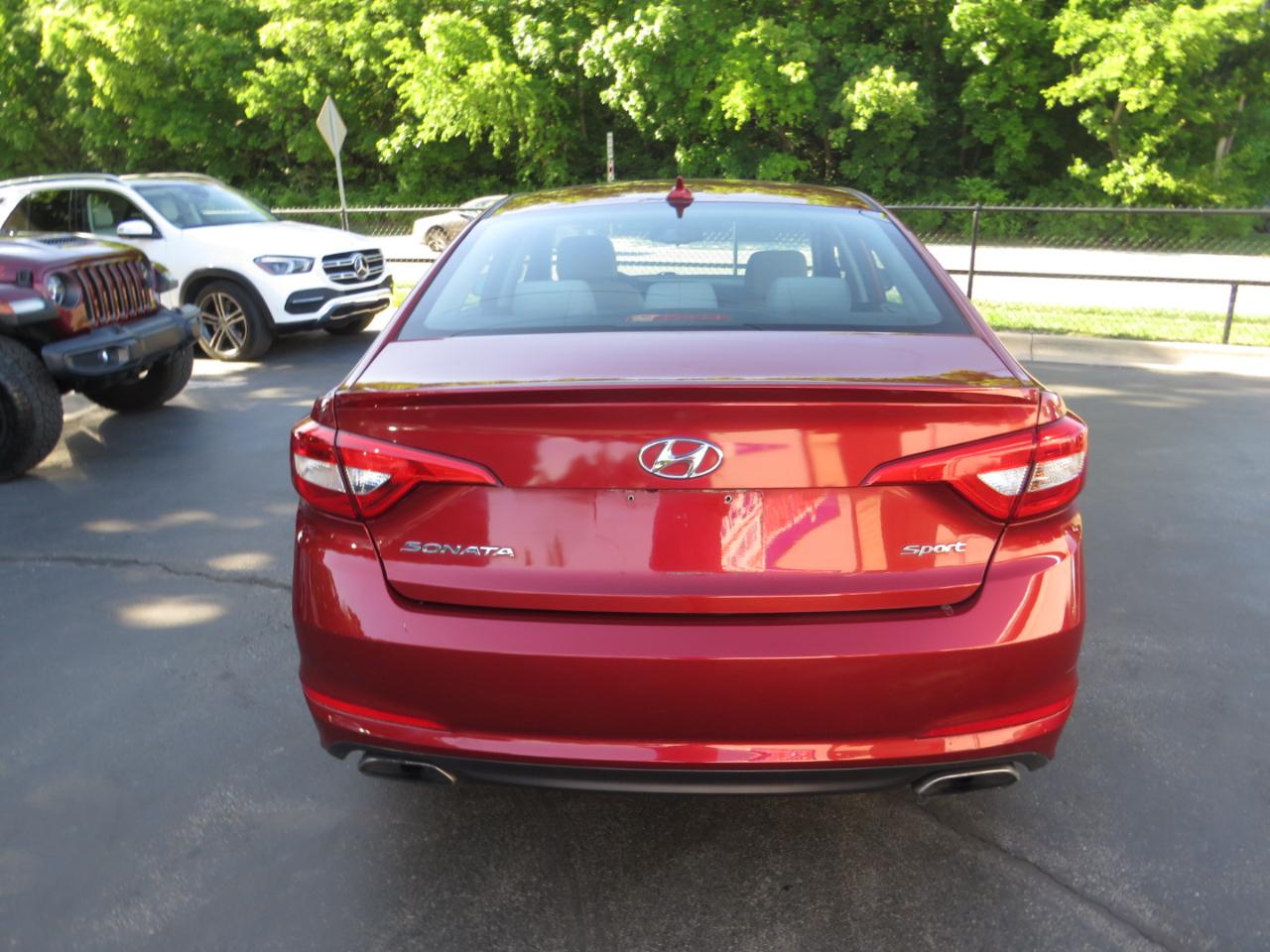 Hyundai Sonata 4dr Sdn 2.4L Sport 2015