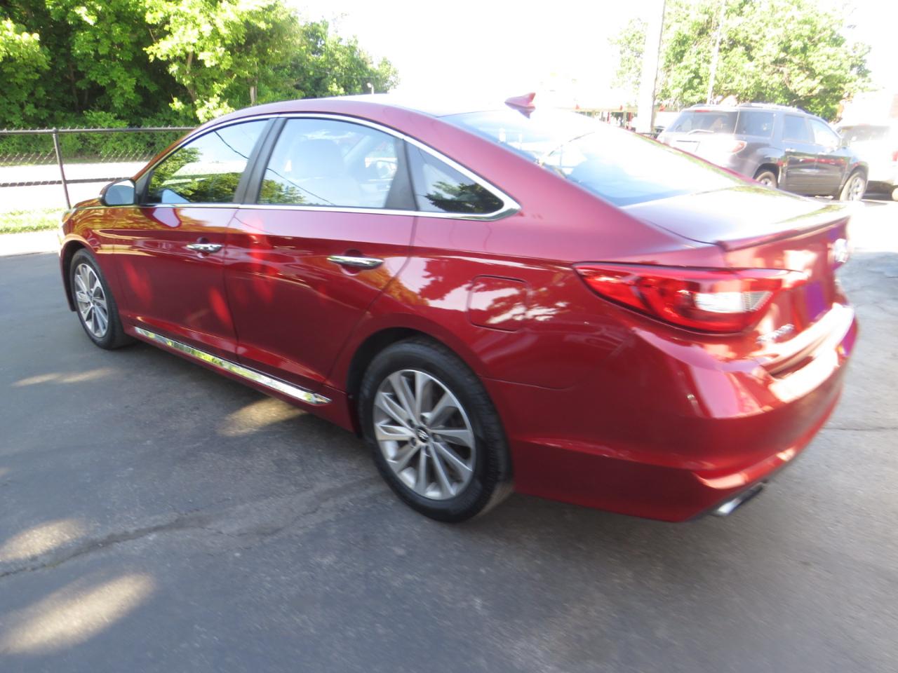 Hyundai Sonata 4dr Sdn 2.4L Sport 2015