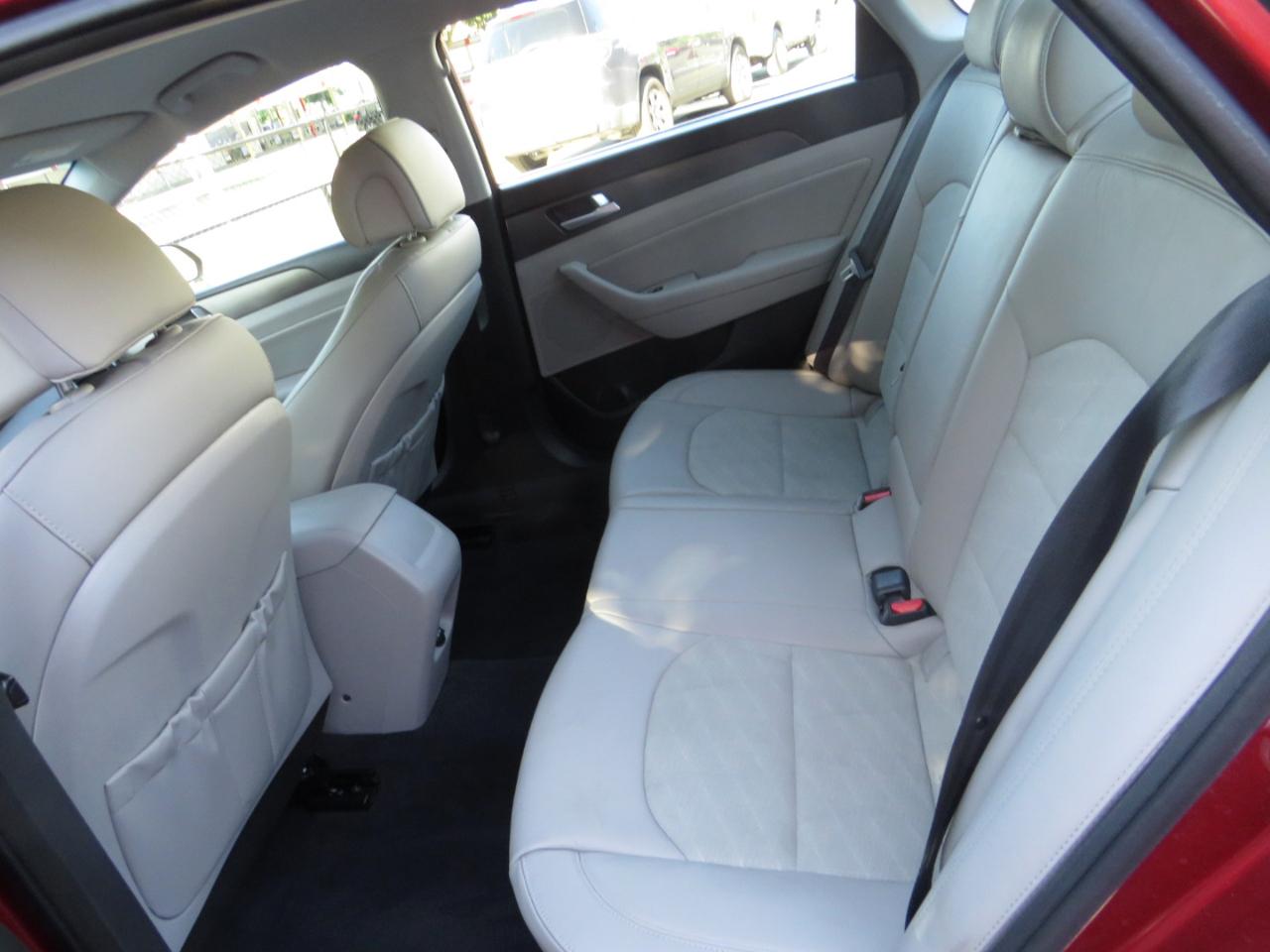 Hyundai Sonata 4dr Sdn 2.4L Sport 2015