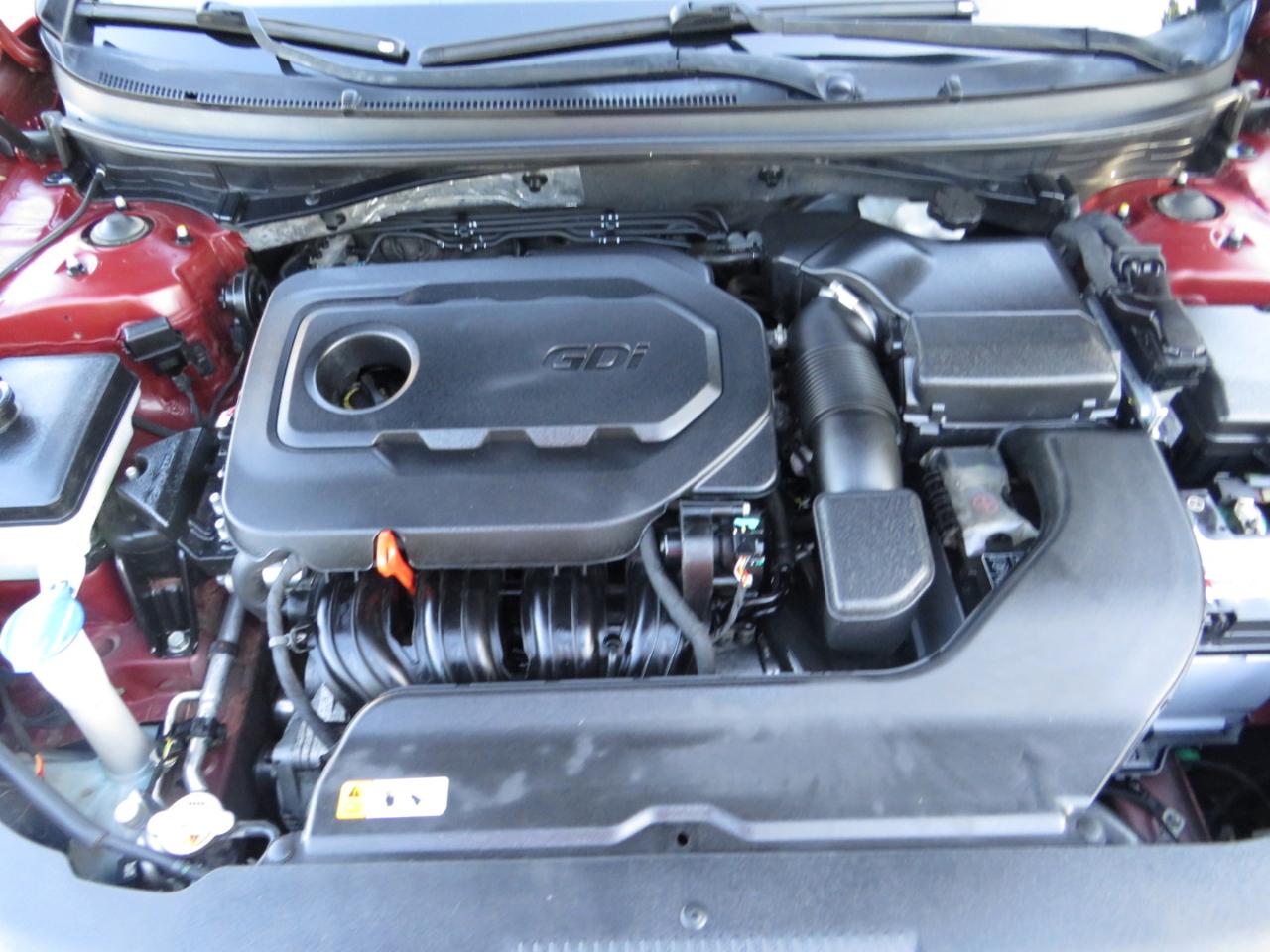 Hyundai Sonata 4dr Sdn 2.4L Sport 2015
