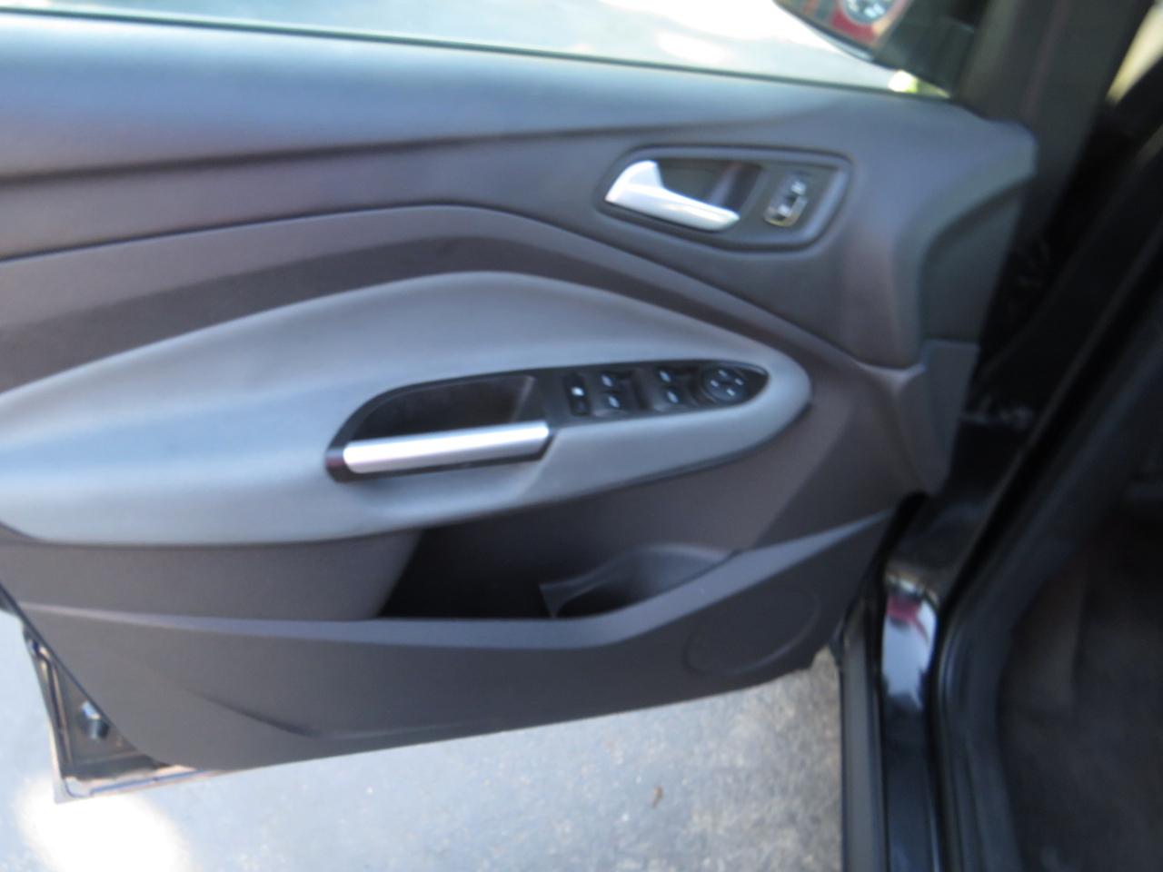 Ford Escape FWD 4dr SE 2013
