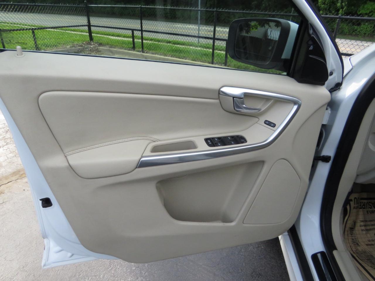 Volvo XC60 FWD 4dr T5 Drive-E Premier 2016