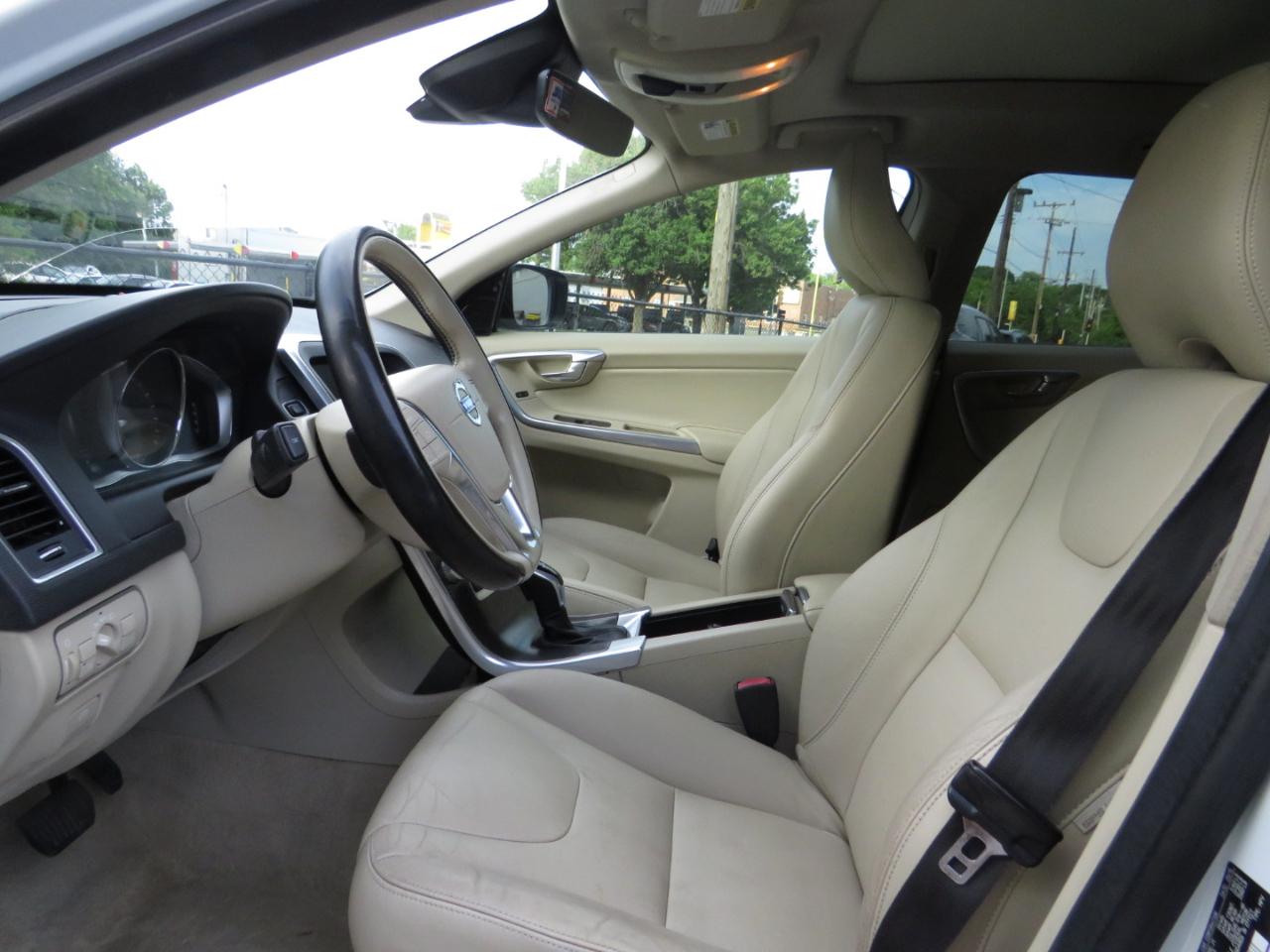 Volvo XC60 FWD 4dr T5 Drive-E Premier 2016