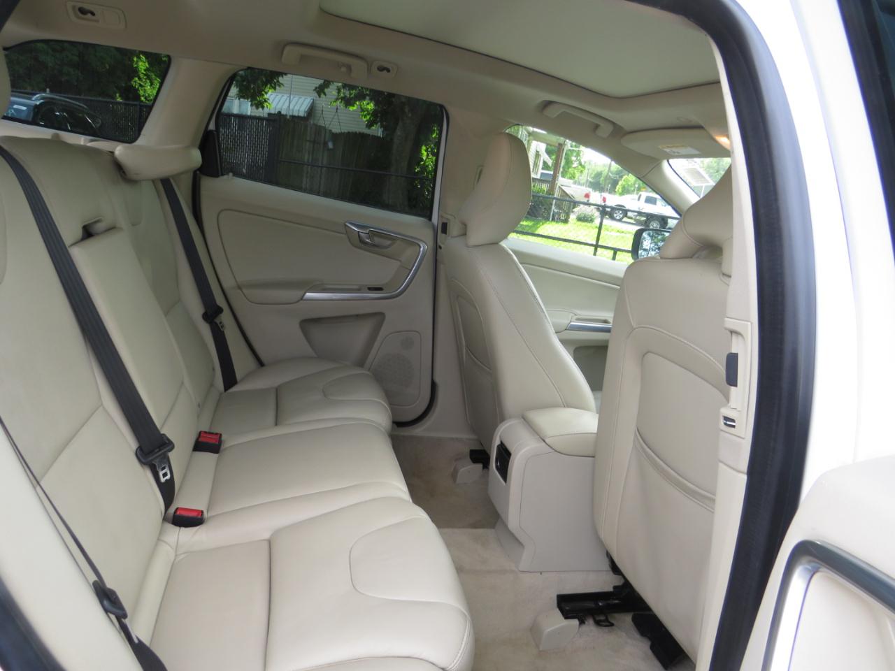 Volvo XC60 FWD 4dr T5 Drive-E Premier 2016