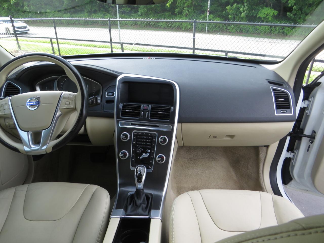 Volvo XC60 FWD 4dr T5 Drive-E Premier 2016