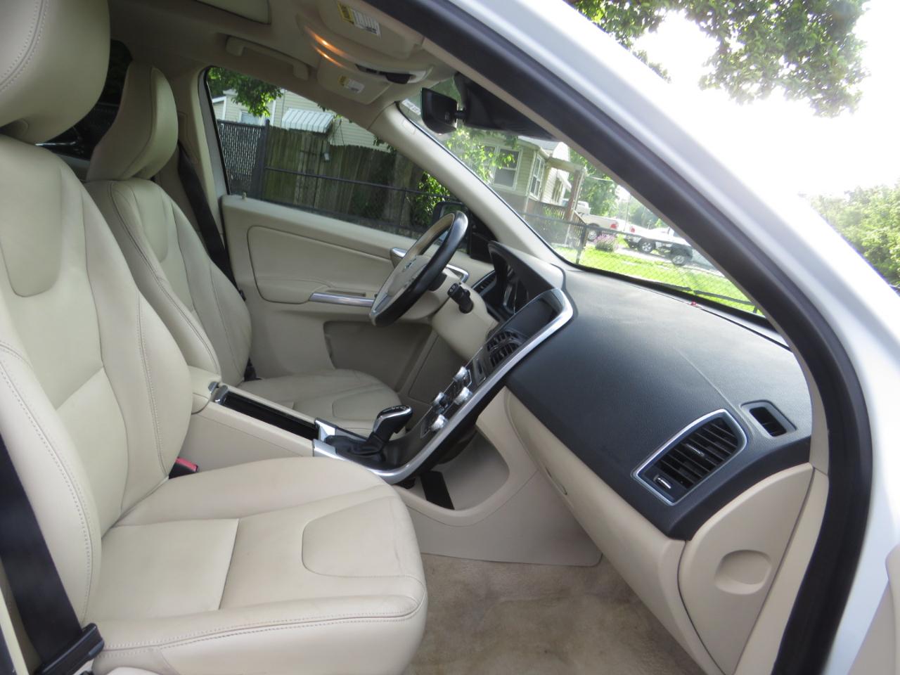 Volvo XC60 FWD 4dr T5 Drive-E Premier 2016