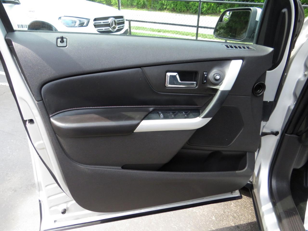Ford Edge 4dr SEL FWD 2011