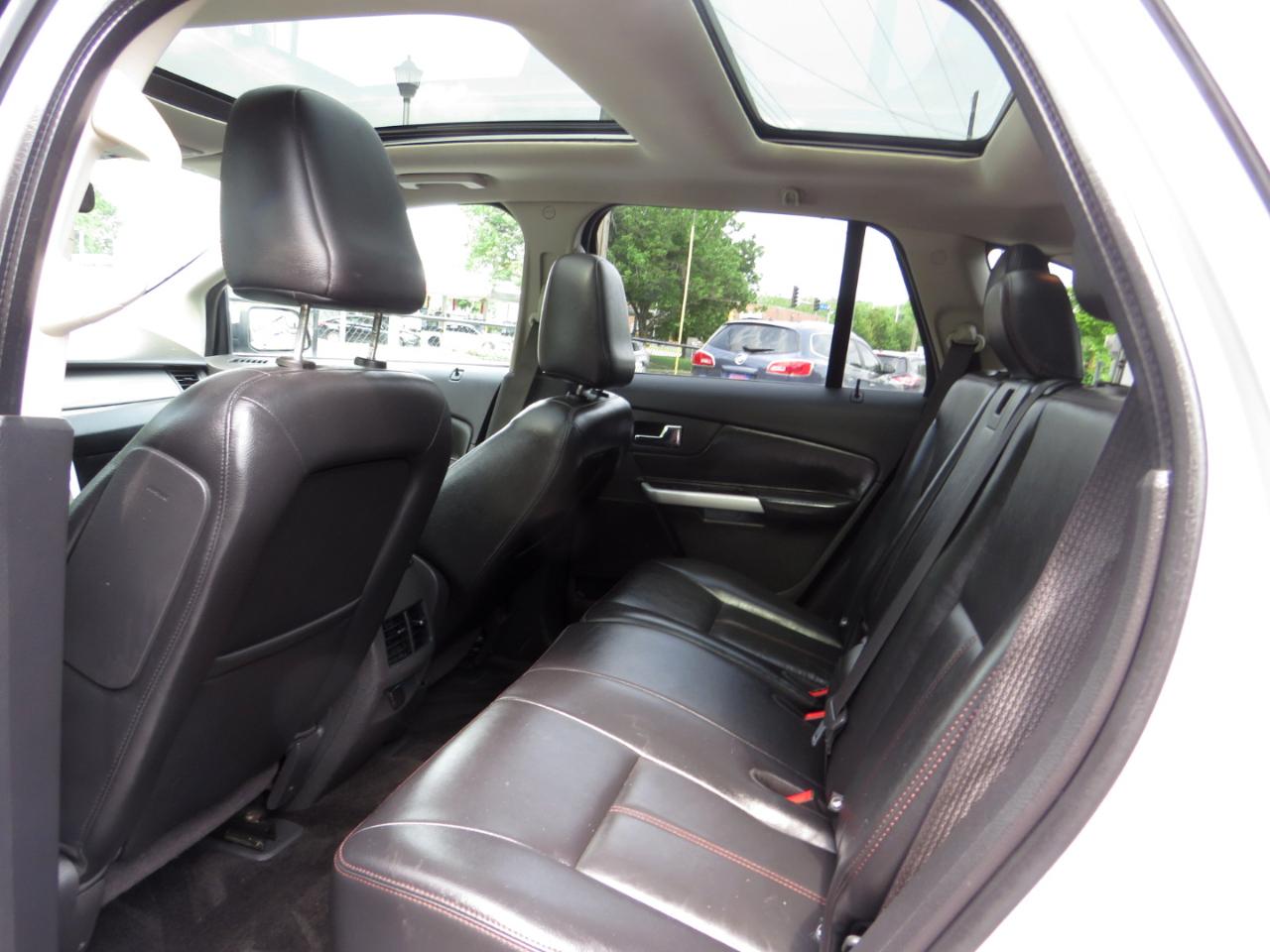 Ford Edge 4dr SEL FWD 2011
