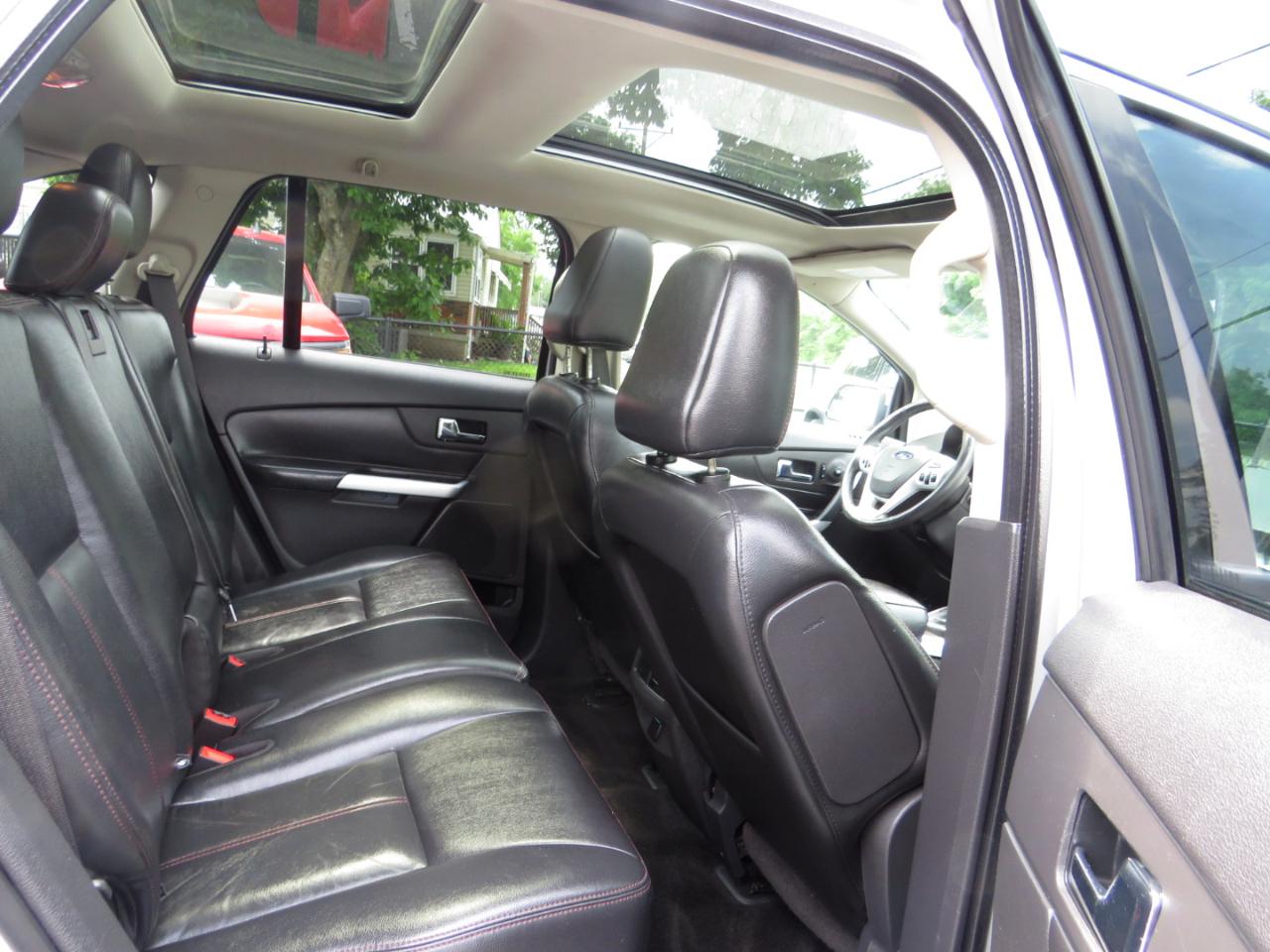 Ford Edge 4dr SEL FWD 2011