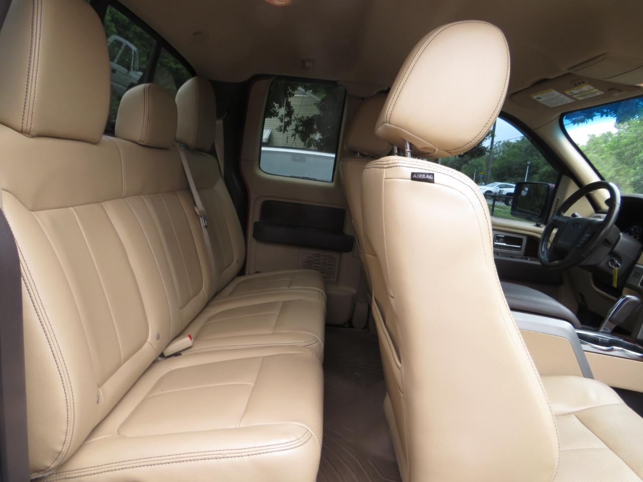 Ford F-150 4WD SuperCab 145" Lariat 2012