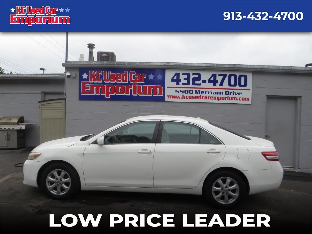 Toyota Camry 4dr Sdn I4 Man LE (Natl) 2011