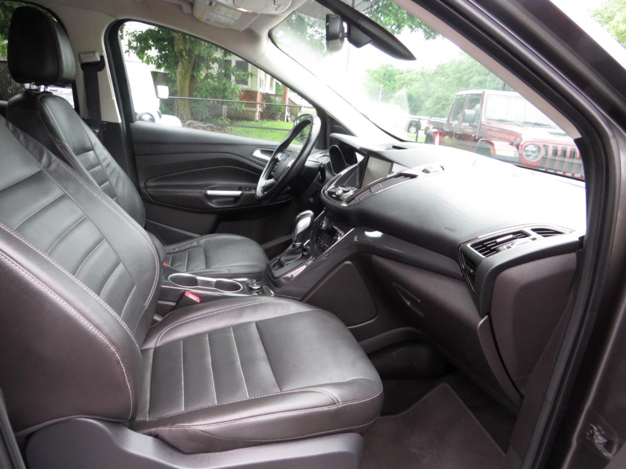 Ford Escape FWD 4dr Titanium 2015