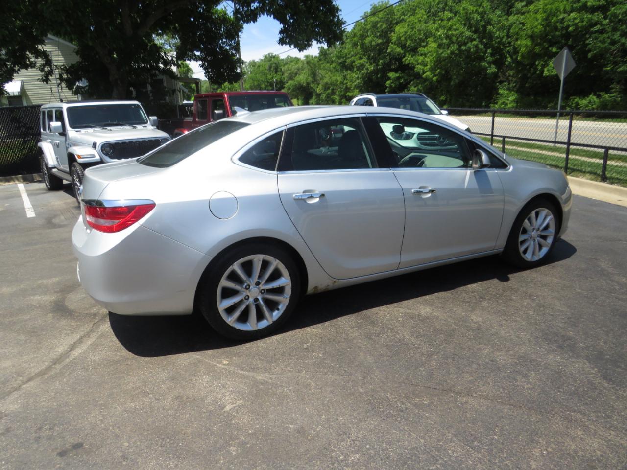 Buick Verano 4dr Sdn 2014