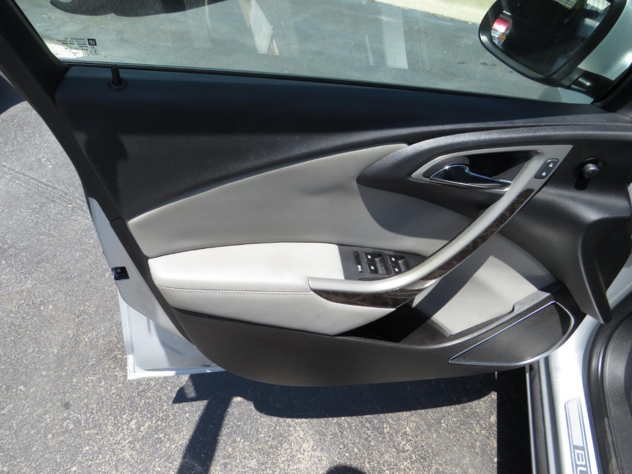 Buick Verano 4dr Sdn 2014
