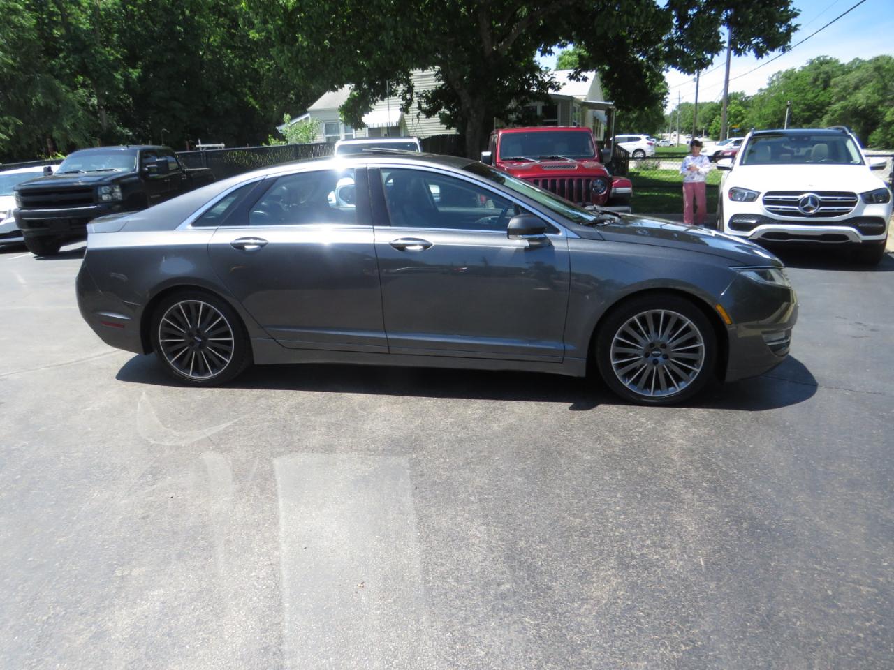 Lincoln MKZ 4dr Sdn FWD 2016