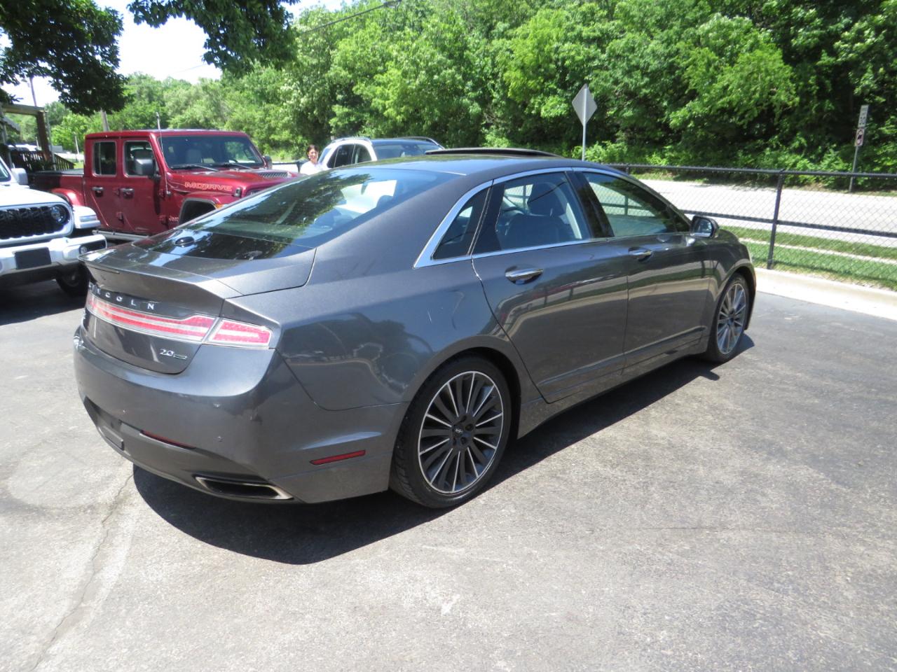 Lincoln MKZ 4dr Sdn FWD 2016