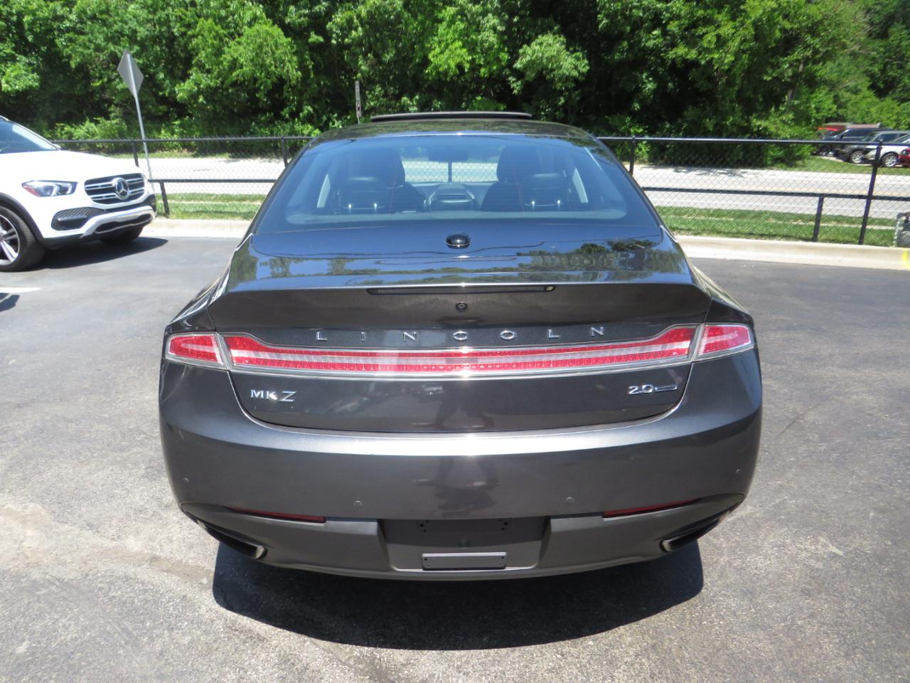Lincoln MKZ 4dr Sdn FWD 2016