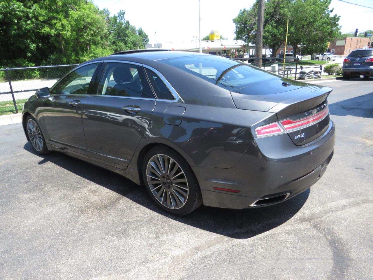 Lincoln MKZ 4dr Sdn FWD 2016