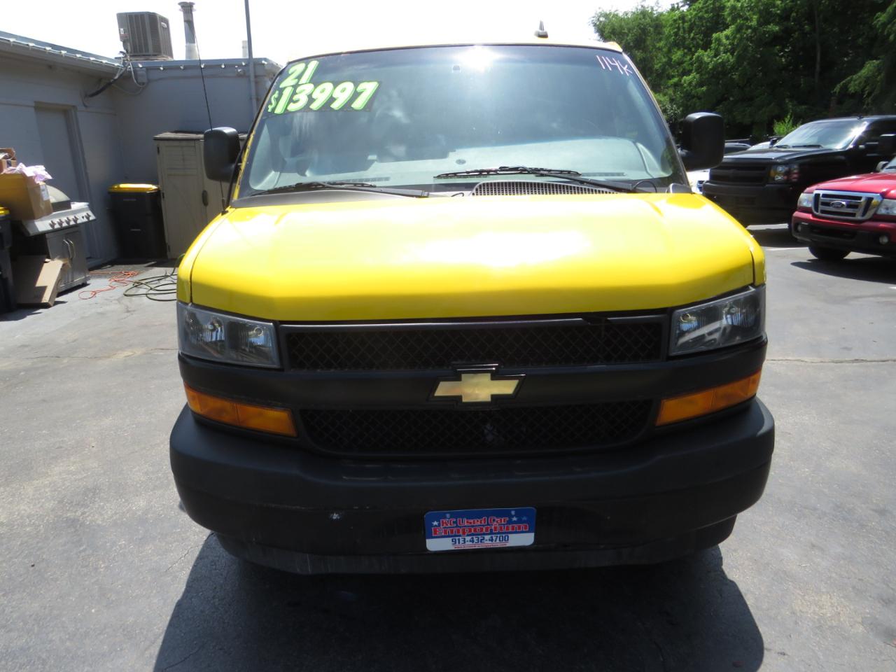 Chevrolet Express Cargo Van RWD 2500 135" 2021