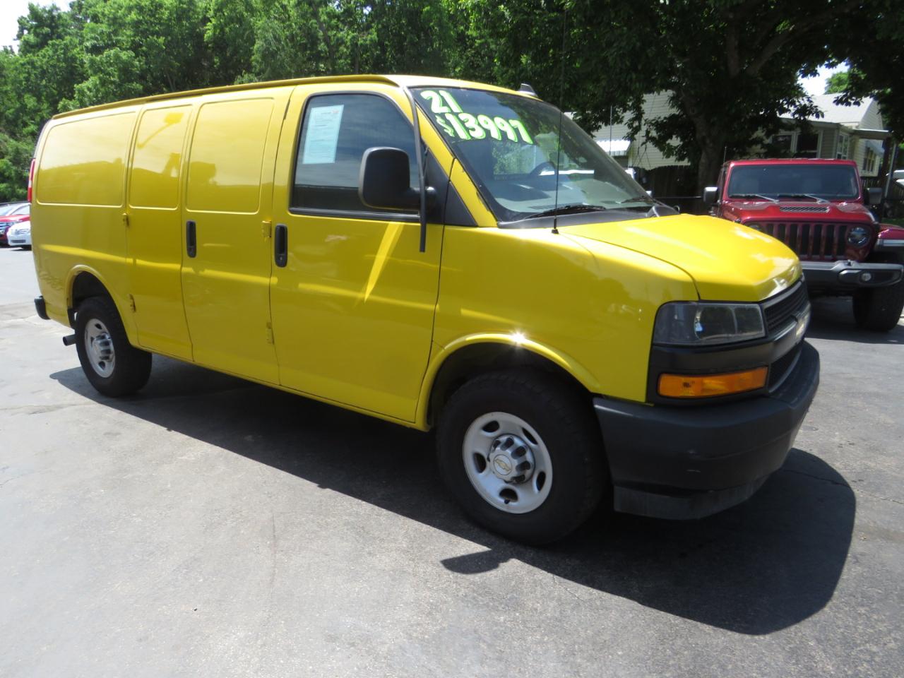 Chevrolet Express Cargo Van RWD 2500 135" 2021