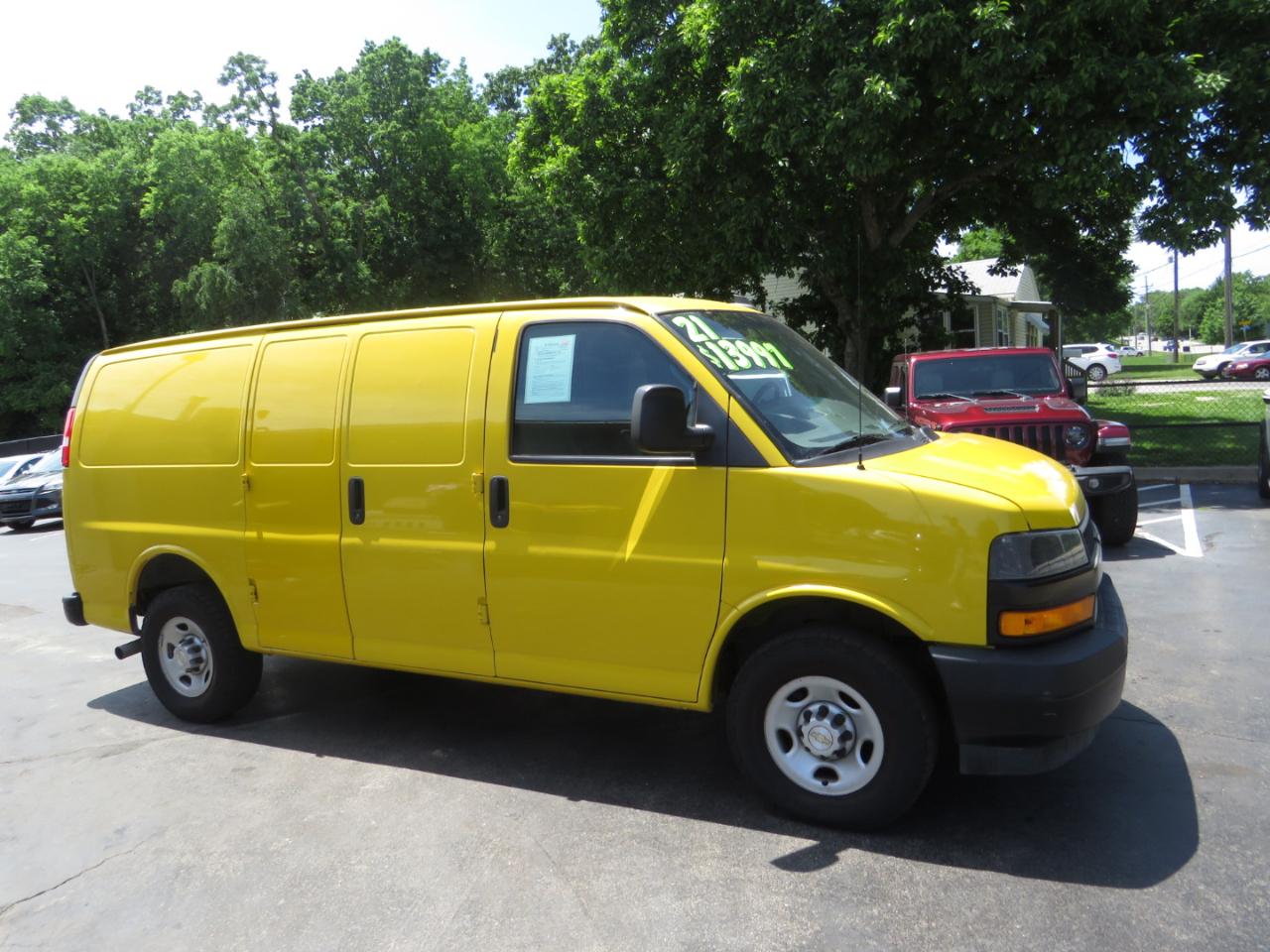 Chevrolet Express Cargo Van RWD 2500 135" 2021