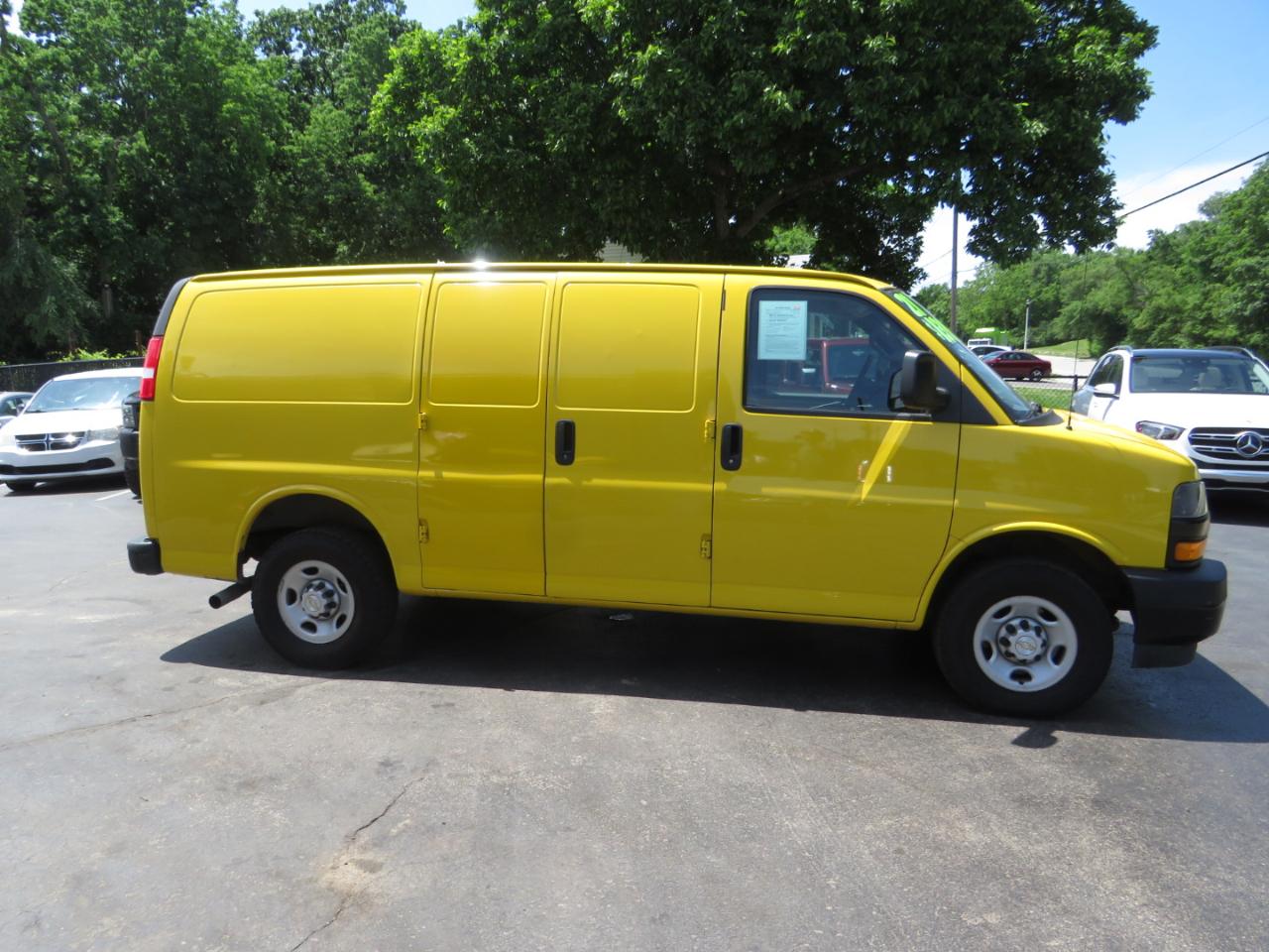 Chevrolet Express Cargo Van RWD 2500 135" 2021