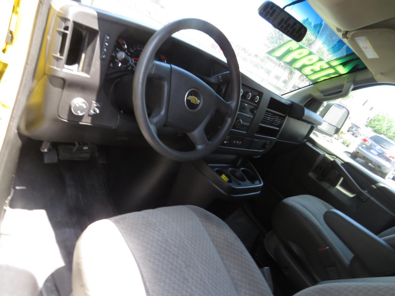 Chevrolet Express Cargo Van RWD 2500 135" 2021