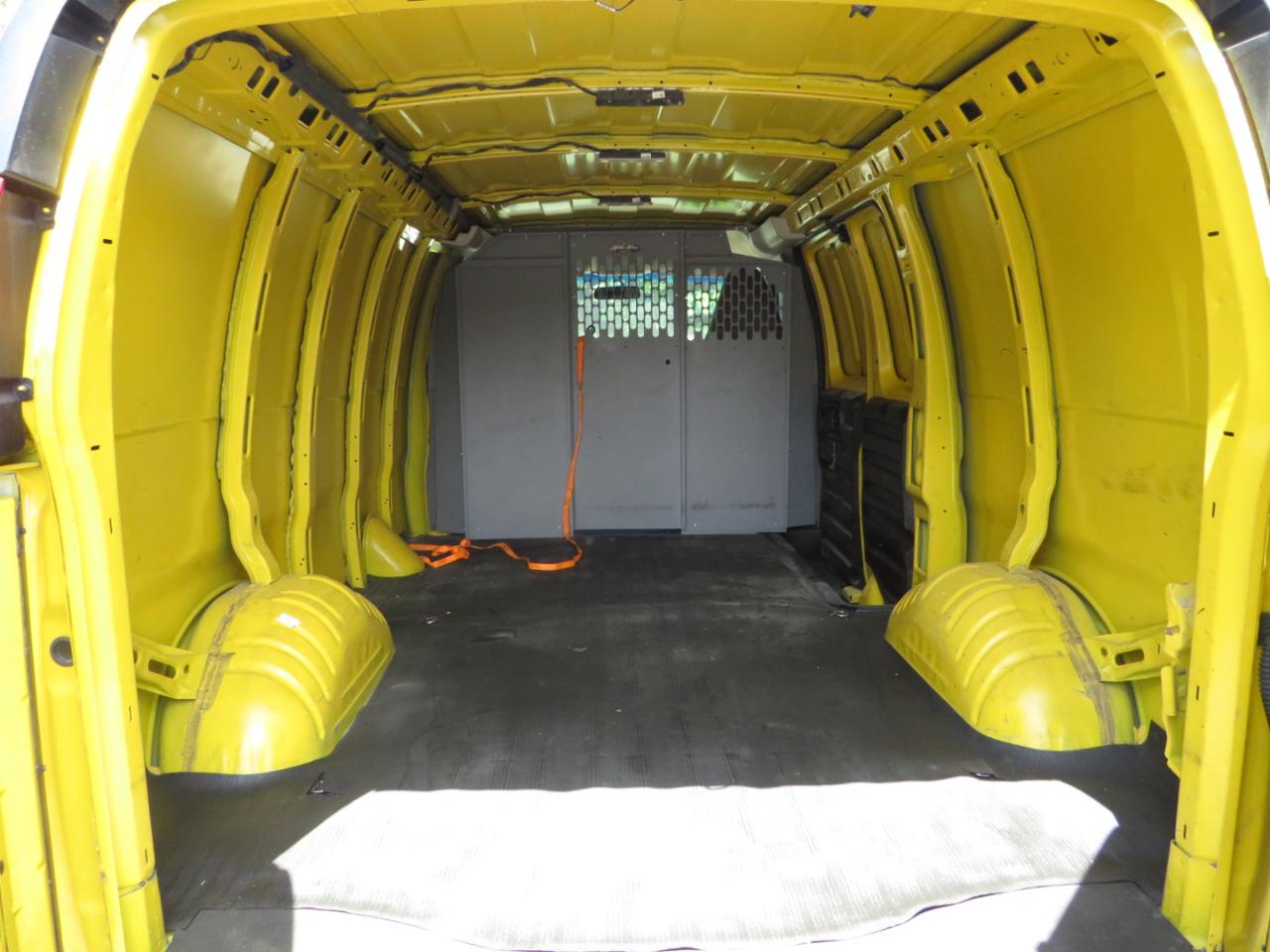 Chevrolet Express Cargo Van RWD 2500 135" 2021