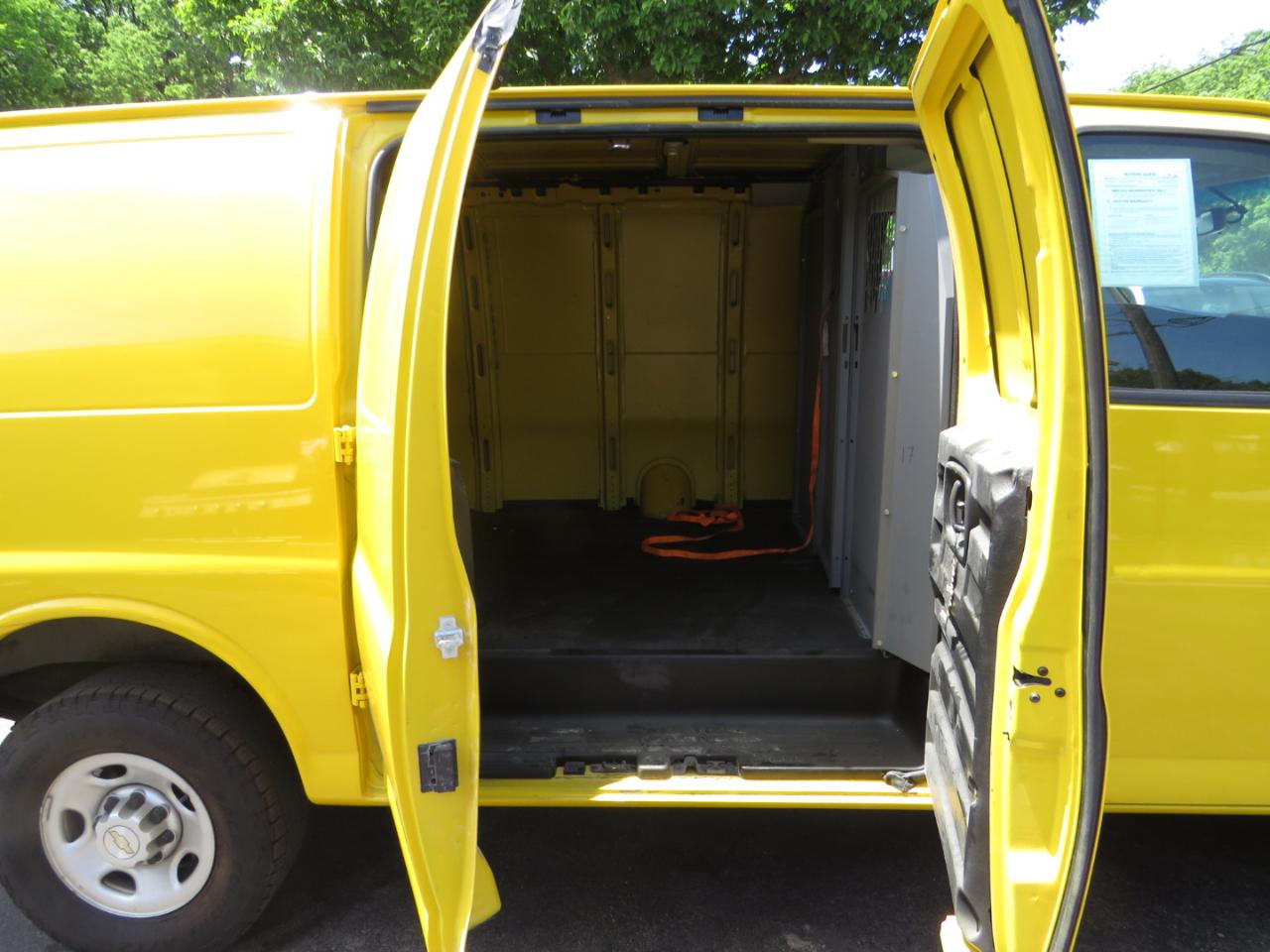 Chevrolet Express Cargo Van RWD 2500 135" 2021
