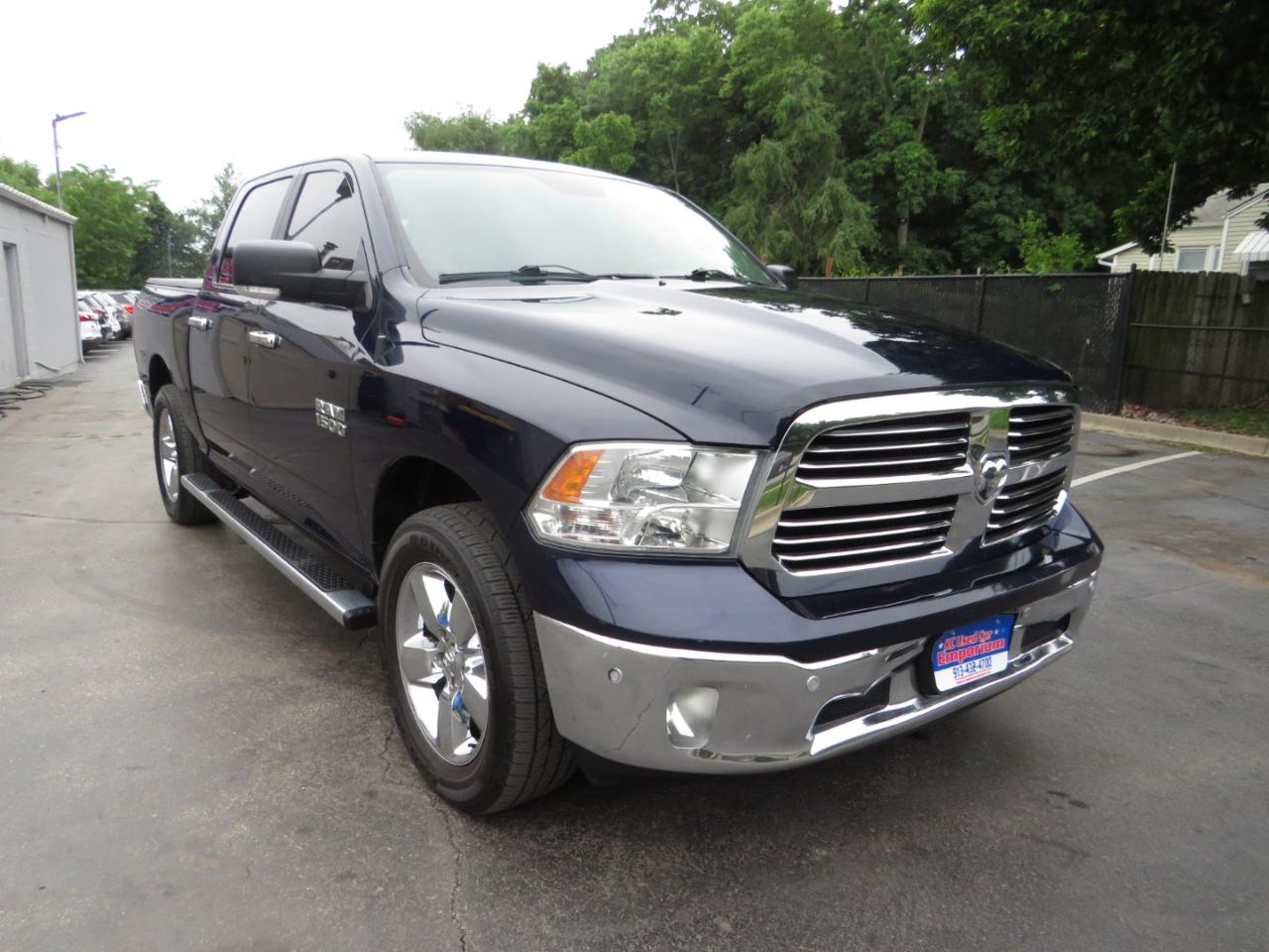 RAM 1500 Big Horn 4x4 Crew Cab 5'7" Box 2017