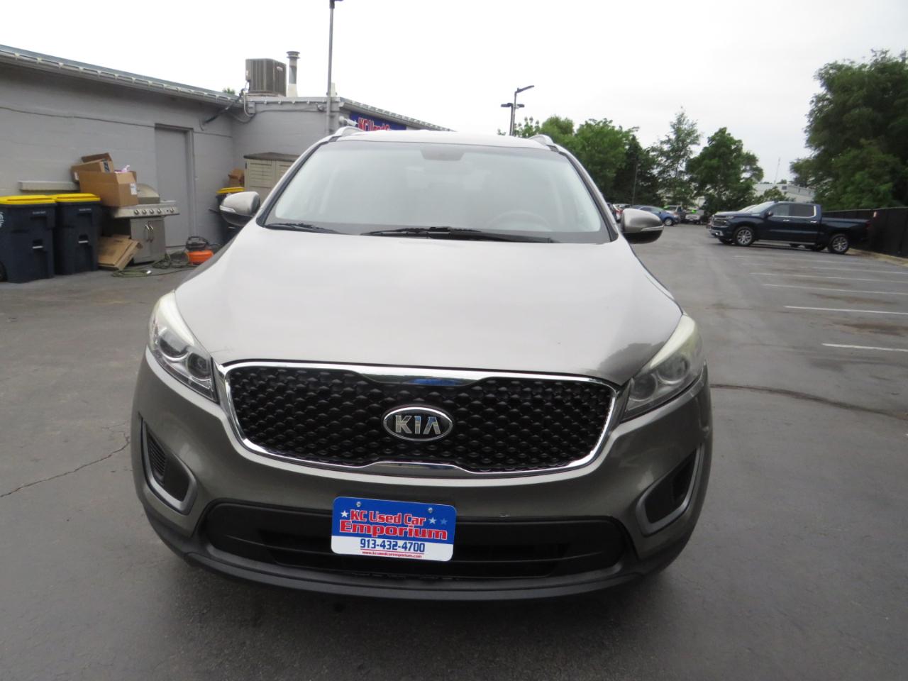 Kia Sorento AWD 4dr 3.3L LX 2016