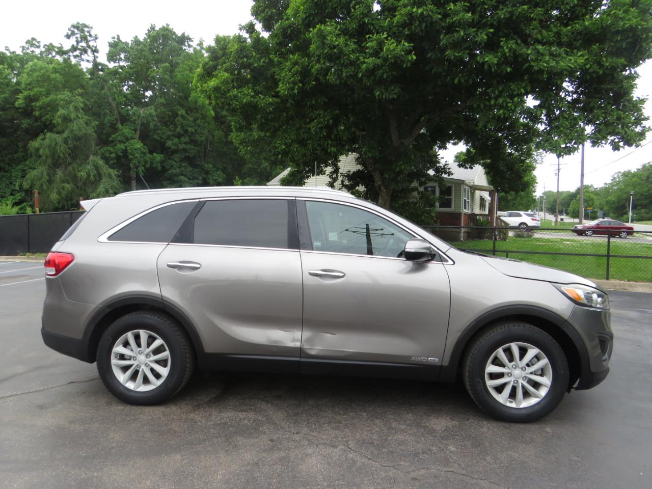 Kia Sorento AWD 4dr 3.3L LX 2016