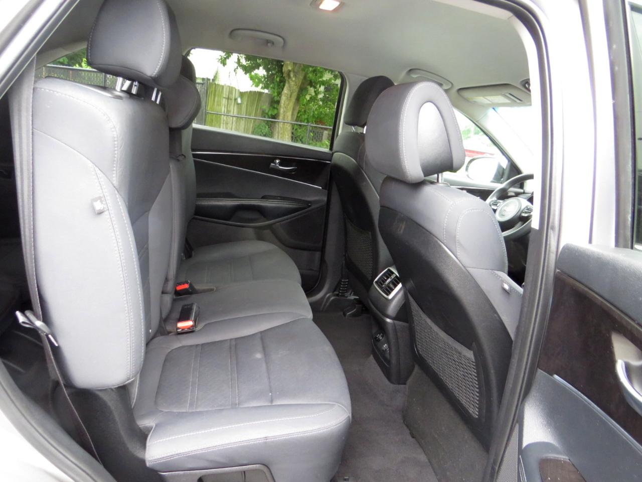 Kia Sorento AWD 4dr 3.3L LX 2016