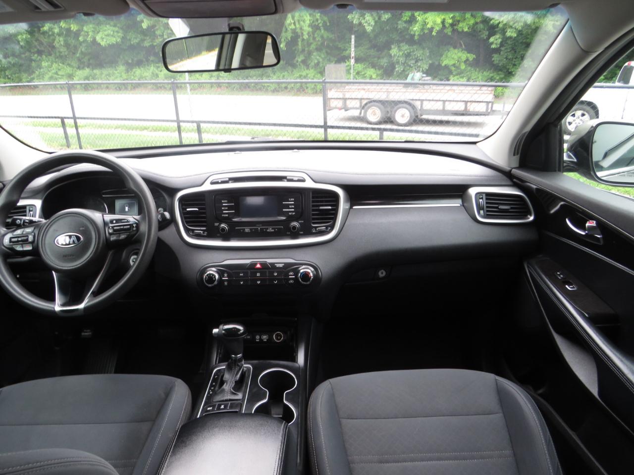 Kia Sorento AWD 4dr 3.3L LX 2016