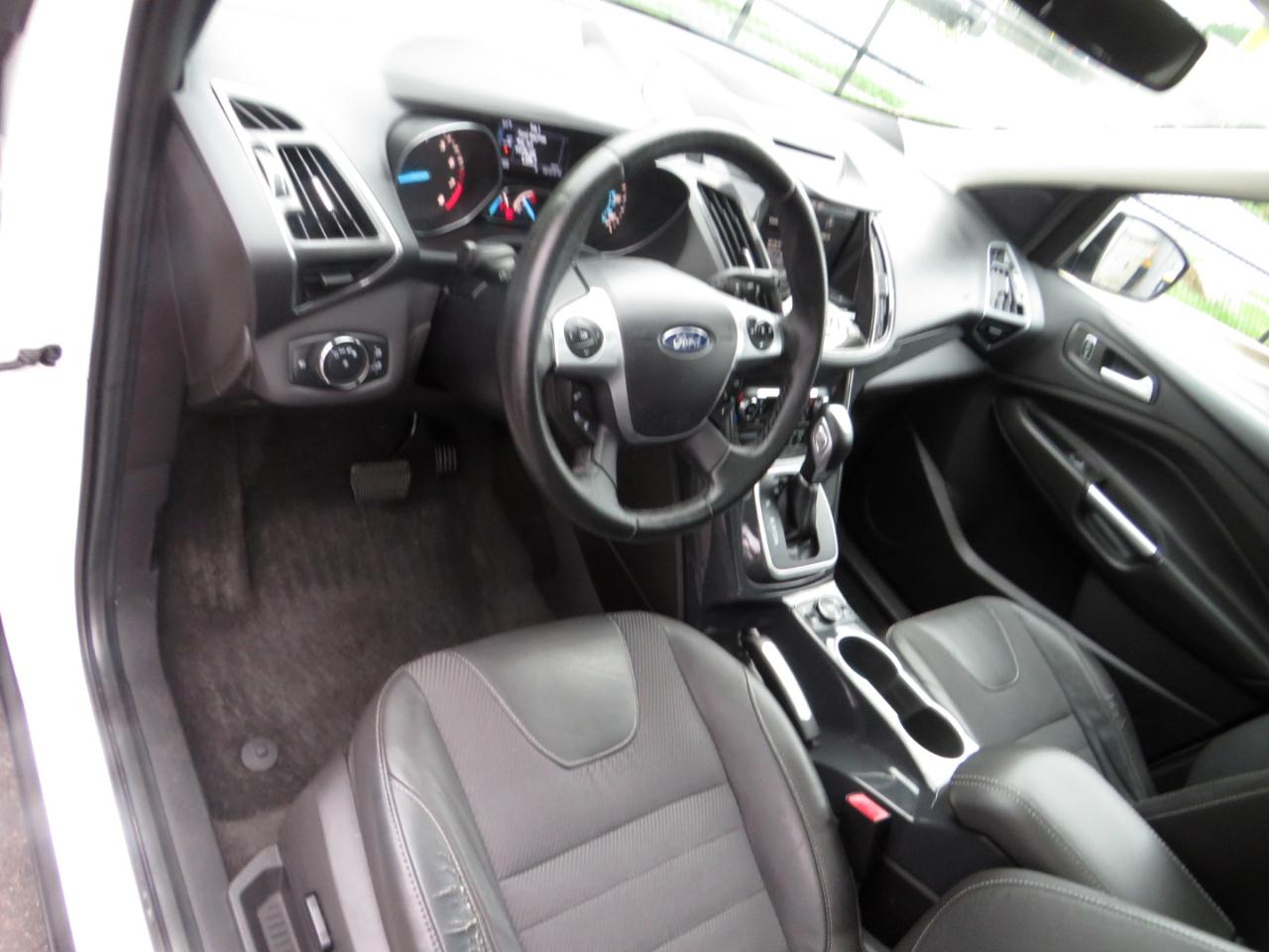 Ford Escape 4WD 4dr Titanium 2013