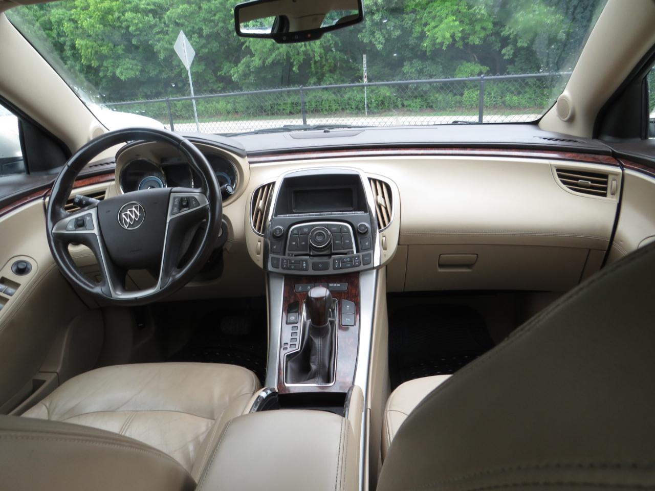 Buick LaCrosse 4dr Sdn CXL FWD 2011