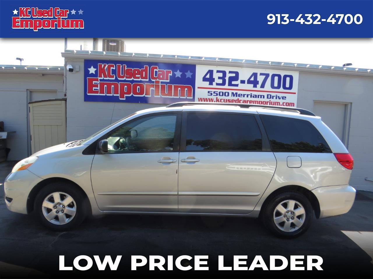 Toyota Sienna 5dr 7-Pass Van CE FWD (Natl) 2010