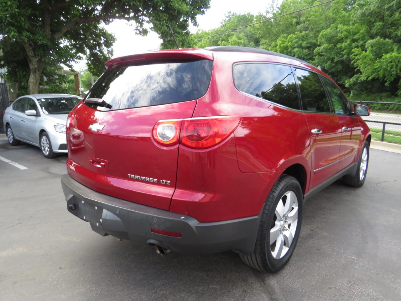 Chevrolet Traverse FWD 4dr LTZ 2012
