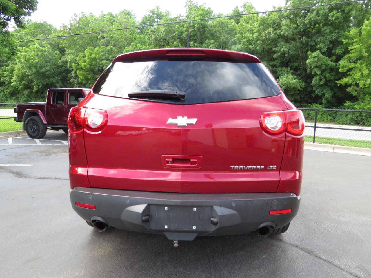 Chevrolet Traverse FWD 4dr LTZ 2012