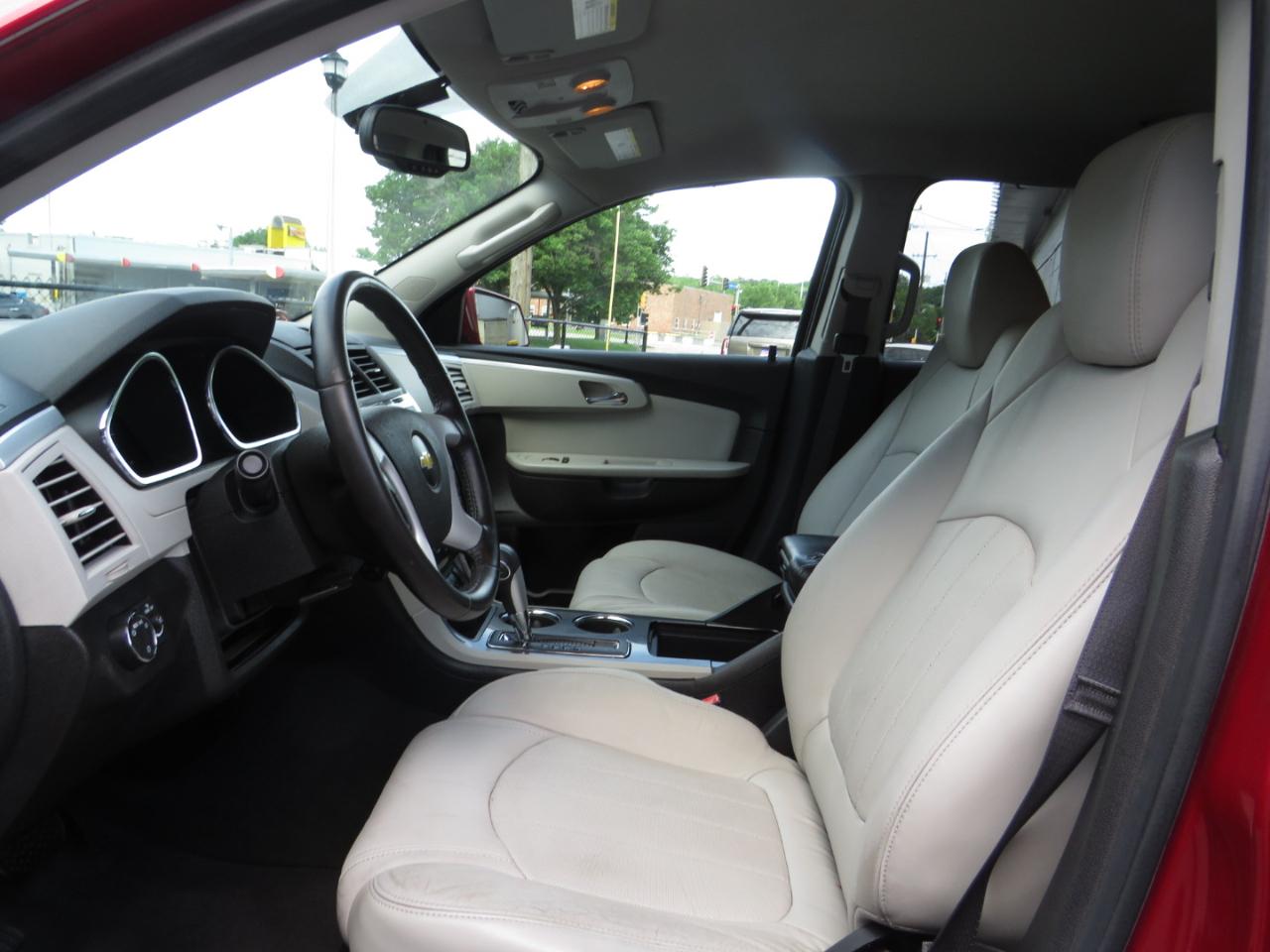 Chevrolet Traverse FWD 4dr LTZ 2012