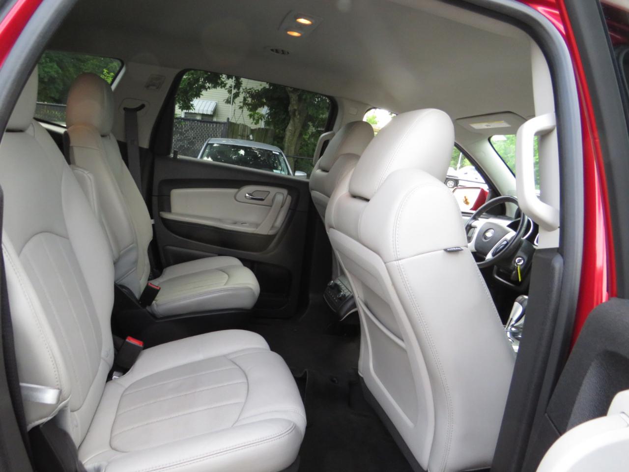 Chevrolet Traverse FWD 4dr LTZ 2012