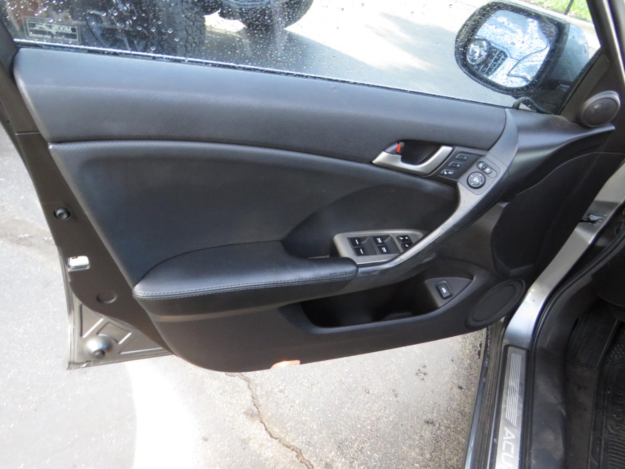 Acura TSX 4dr Sdn Auto 2009