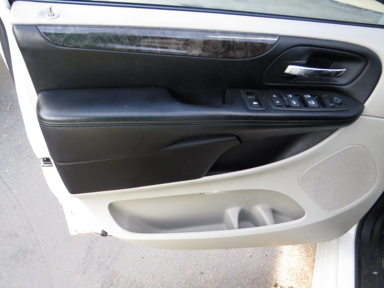 Dodge Grand Caravan 4dr Wgn Crew 2011