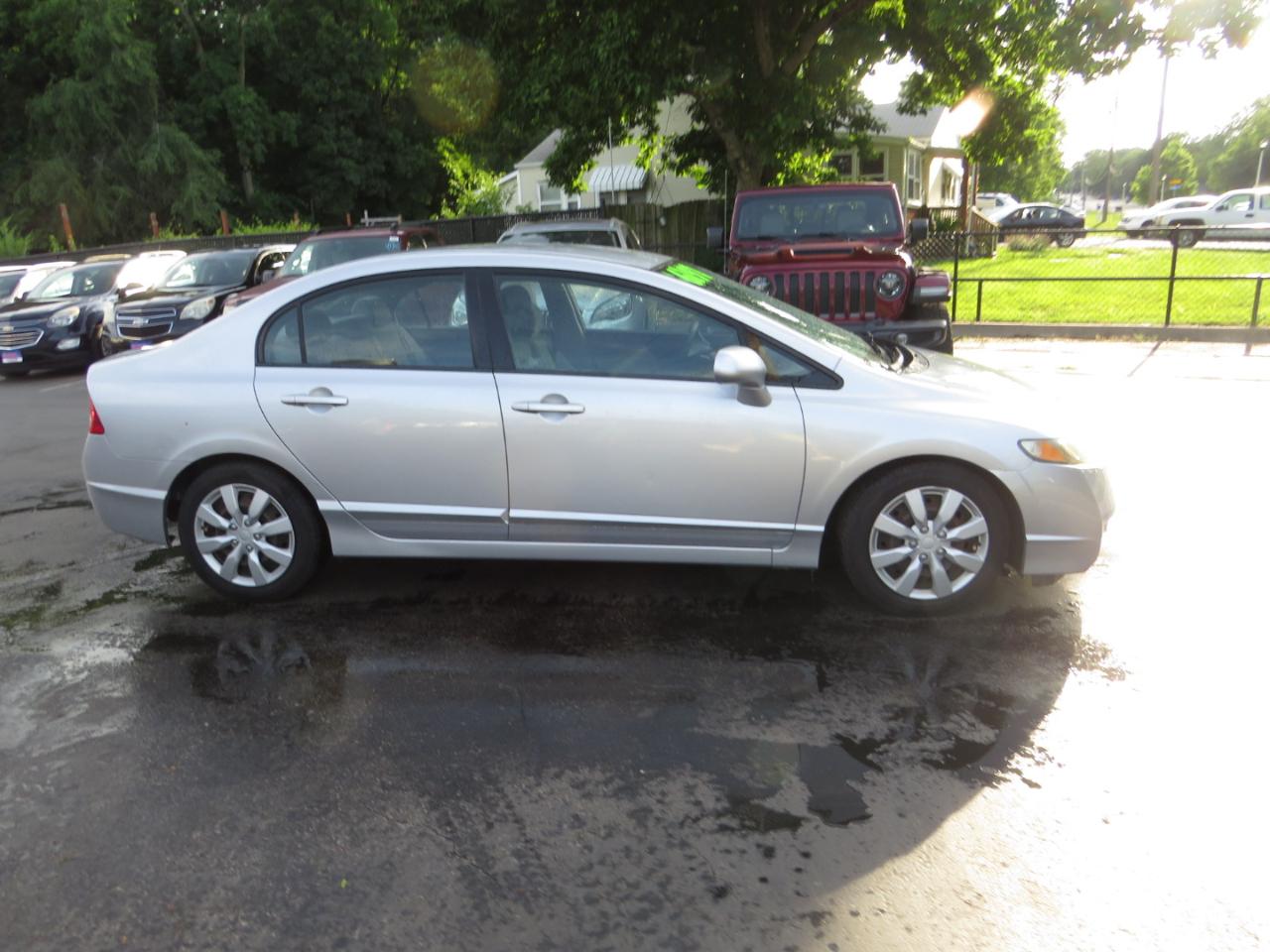 Honda Civic Sdn 4dr Auto LX 2011