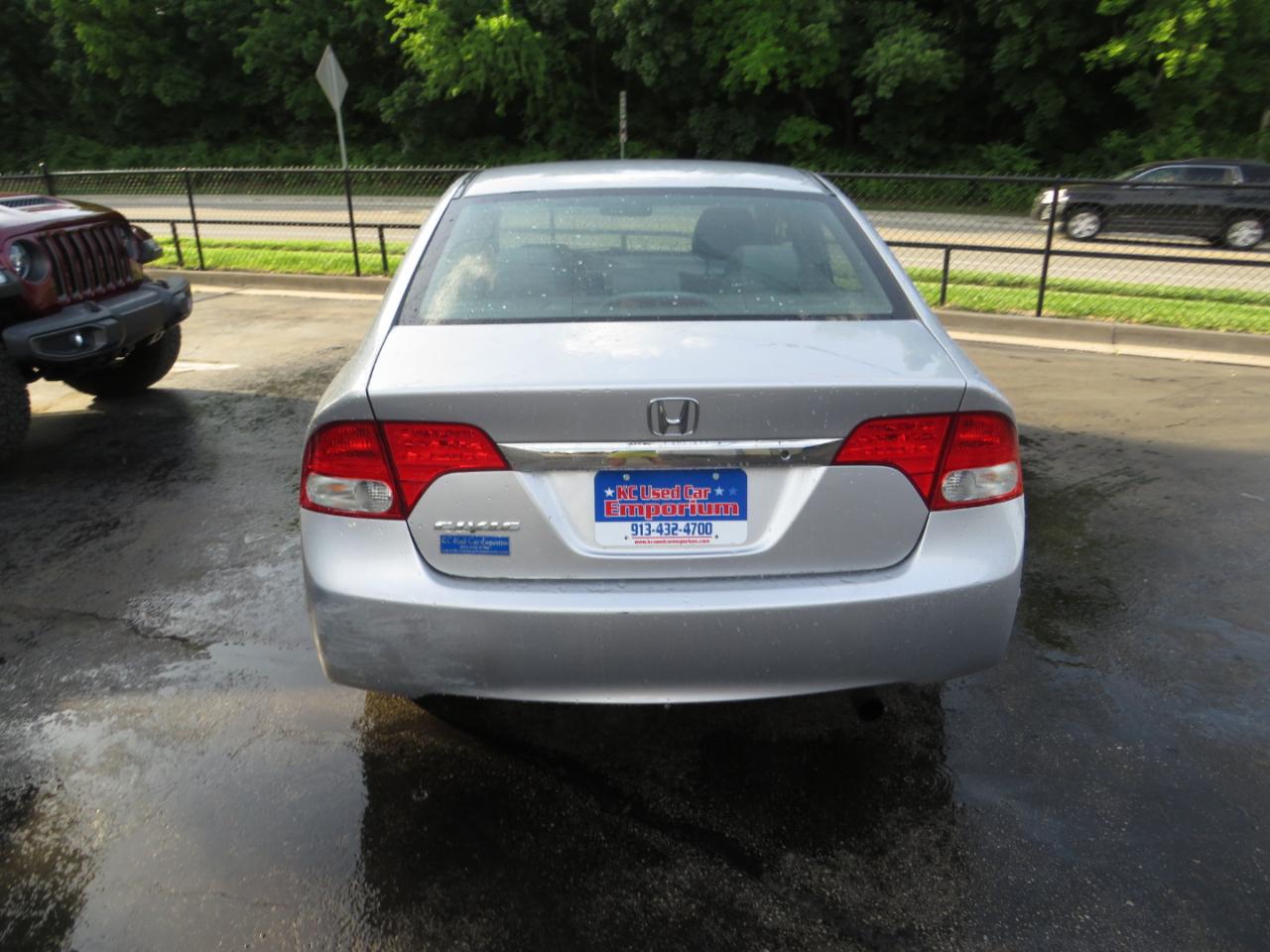 Honda Civic Sdn 4dr Auto LX 2011