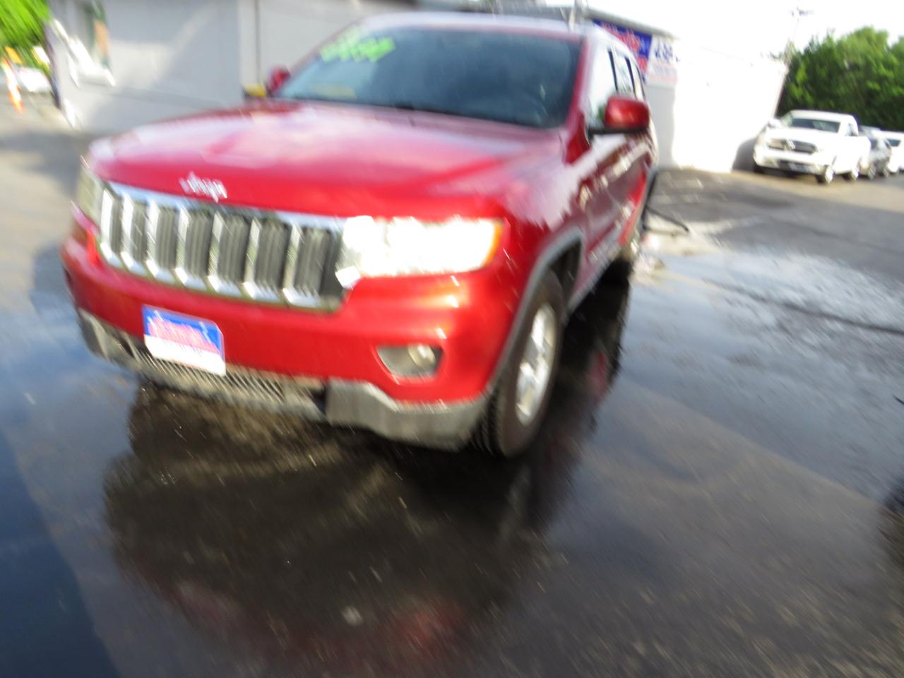 Jeep Grand Cherokee 4WD 4dr Laredo 2011
