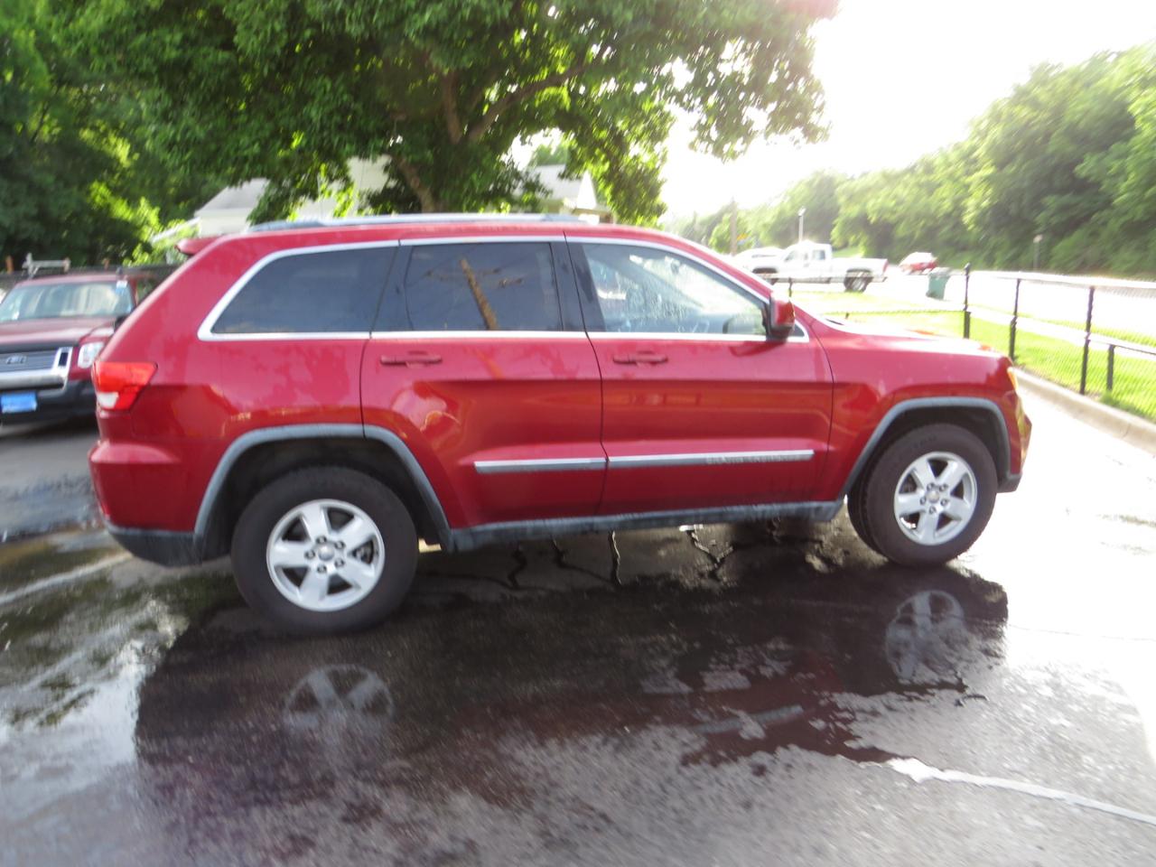 Jeep Grand Cherokee 4WD 4dr Laredo 2011